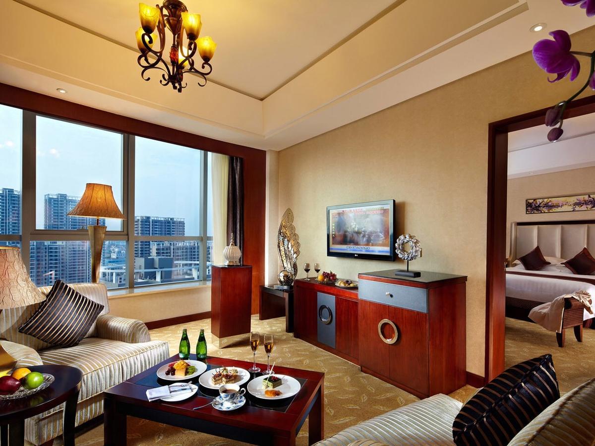 Jurong Yukun New Century Hotel Jiangsu חדר תמונה
